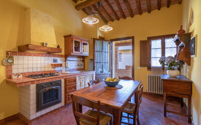 borghigiana-parrino-san-miniato-multiproperty-buratta-kitchen