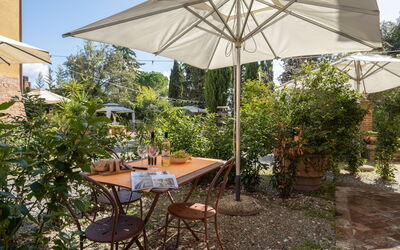 borghigiana-parrino-san-miniato-multiproperty-buratta-garden