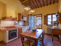 borghigiana-parrino-san-miniato-multiproperty-buratta-kitchen