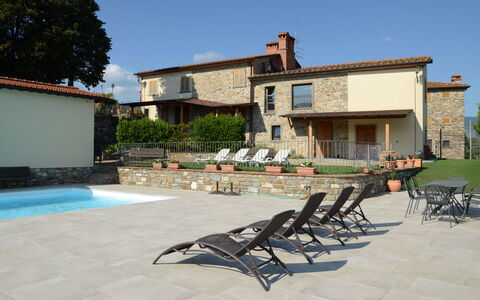 Villa Cincinelli: Property, House, Building, Swimming Pool, Home, Real Estate, Residential Area, Architecture, Estate, Apartment