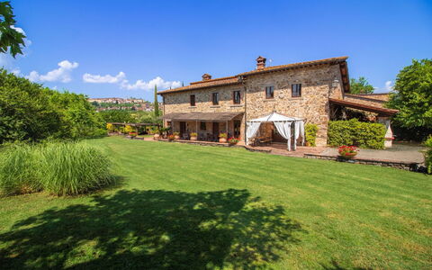 La Boutique del Cardinale: Estate, Cottage, Farmhouse, Villa, Hacienda, Garden, Mansion, Landscaping, Eco Hotel, Yard