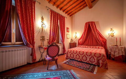La Boutique del Cardinale: Bedroom, Room, Furniture, Bed, Property, Decoration, Curtain, Interior Design, Bed Sheet, Suite