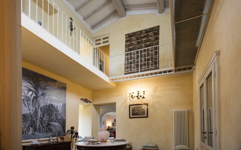 Villa Bacco: Ceiling, Property, Building, Room, Interior Design, Architecture, House, Lighting, Home, Daylighting