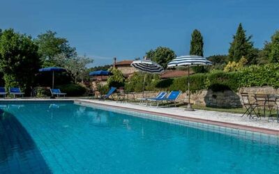 La Fonte Di Trequanda: Water, Plant, Sky, Swimming Pool, Tree, Outdoor Furniture, Chair, Building, Seaside Resort, Leisure