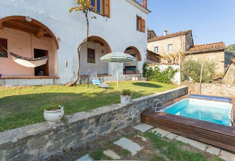 Casa Alice: Property, Building, House, Real Estate, Swimming Pool, Residential Area, Villa, Estate, Hacienda, Backyard