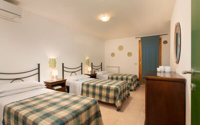 Accommodation:&nbsp;Ortensia