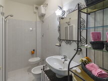 Accommodation:&nbsp;Girasole - Garden View First Floor