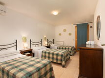 Accommodation:&nbsp;Begonia - Pool View Ground Floor