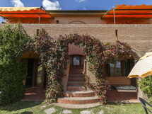 Accommodation:&nbsp;Geranio - Pool View First Floor