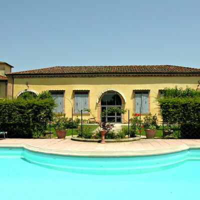 Villa Sandra: Property, Home, House, Building, Real Estate, Swimming Pool, Estate, Villa, Residential Area, Facade