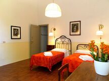 Accommodation:&nbsp;Senni 1