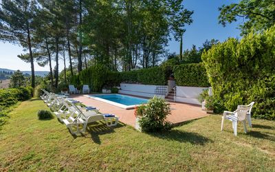Villa Campiglia: Property, House, Real Estate, Home, Estate, Cottage, Building, Swimming Pool, Backyard, Grass
