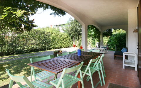 Villa Del Forte: Property, Building, Real Estate, House, Furniture, Room, Table, Villa, Porch, Patio