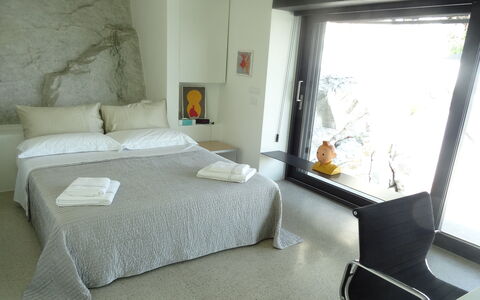 Villetta Farfallina: Bedroom, Room, Furniture, Property, Bed, Interior Design, Bed Frame, Building, Bed Sheet, House