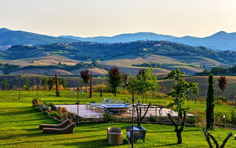 Villa Massimiliano: Nature, Mountain, Natural Landscape, Sky, Highland, Mountainous Landforms, Wilderness, Hill Station, Hill, Fell