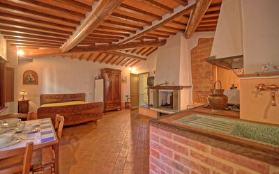 Cipresso: Property, Building, Room, Beam, Interior Design, Furniture, House, Floor, Ceiling, Real Estate