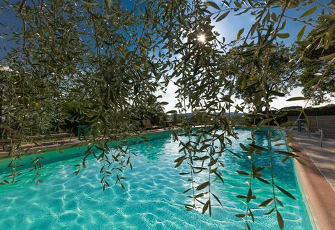 Villa Poggiospinoso: Swimming Pool, Leisure, Resort, Water, Leisure Centre, Vacation, Tree, Hotel, Recreation, Plant
