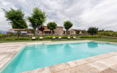 Villa Milluzzi: Water, Cloud, Sky, Plant, Property, Swimming Pool, Nature, Azure, Tree, Building