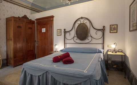 Villa Asciolo: Bed, Room, Interior Design, Textile, Tablecloth, Bedding, Floor, Linens, Bedroom, Wall