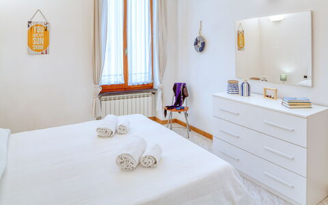 Luigina - Levanto: Room, Interior Design, Textile, Chest Of Drawers, Drawer, Wall, Linens, Home, Interior Design, Cabinetry