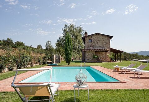 Villa Miravalle: Sky, Plant, Cloud, Swimming Pool, Tree, Building, Shade, Land Lot, Grass, Leisure