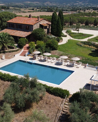 Campo Valerio: Water, Property, Building, Plant, Azure, Tree, Botany, Swimming Pool, Leisure, Residential Area