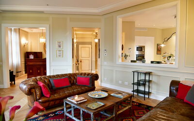 Accommodation:&nbsp;Lion Nero