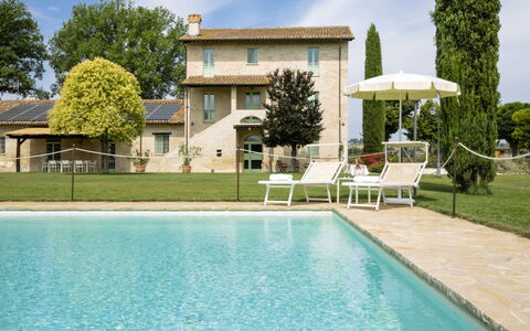 Villa Papiano: Water, Plant, Cloud, Building, Sky, Property, Furniture, Swimming Pool, Tree, Azure