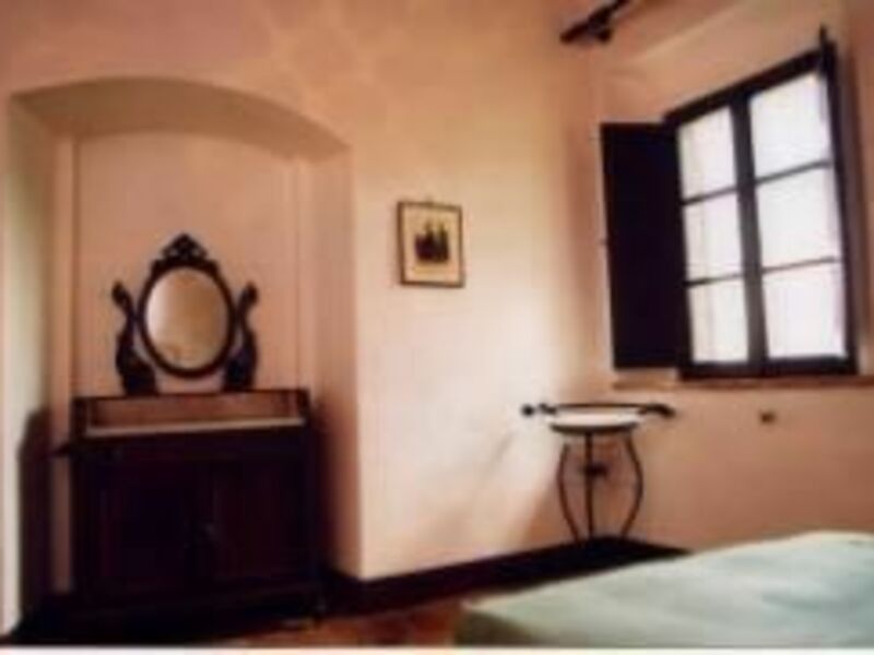 Accommodation:&nbsp;Tower