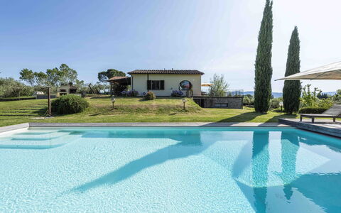 Casina Dell'acquaborra: Blue, Swimming Pool, Resort, Composite Material, Eco Hotel, Shade, Leisure, Estate, Villa, Outdoor Furniture