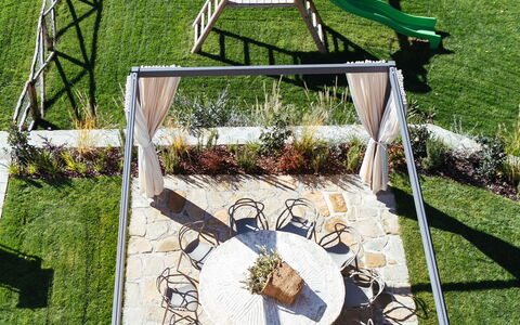 Villa Castiglioni: Grass, Cuisine, Cooking, Gas, Landscape, Recreation, Lawn, Leisure, Food, Pole