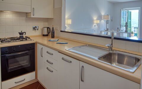 Villa Dell'erta - Levanto, Montale: Tap, Countertop, Cabinetry, Kitchen Sink, Sink, Property, Building, Plumbing Fixture, Kitchen, Wood