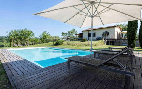 Villa Dell'acquaborra: Swimming Pool, Resort, Shade, Eco Hotel, Outdoor Furniture, Leisure, Umbrella, Sunlounger, Deck