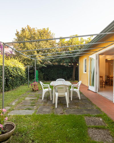 Villa Isola: Plant, Sky, Furniture, Window, Flowerpot, Building, Flower, Chair, Houseplant, Grass