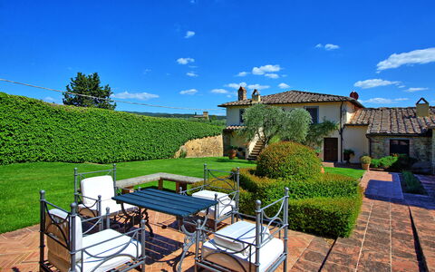 Villa Paneretta: Plant, Sky, Cloud, Property, Building, Green, Natural Landscape, Land Lot, Window, Tree