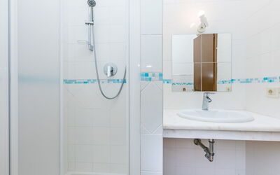 Accommodation:&nbsp;Calendula 962.3