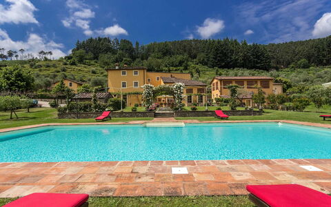Villa Castellaccio: Water, Cloud, Sky, Plant, Swimming Pool, Building, Azure, Tree, Rectangle, Chair