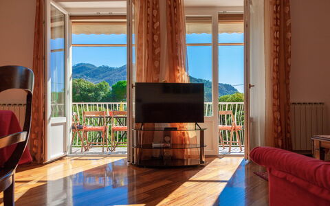 Apartment Fernanda - Levanto: Furniture, Window, Azure, Wood, Comfort, Architecture, Interior Design, Flooring, Sky, Floor