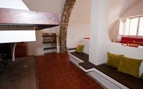 Holiday Home Giannella: Property, Window, Wood, Building, Flooring, Floor, Living Room, Comfort, Hardwood, Real Estate