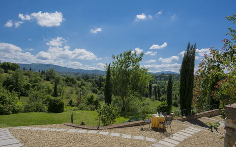 Borgo Delle Fonti: Sky, Cloud, Plant, Natural Landscape, Land Lot, Vegetation, Road Surface, Mountain, Tree, Grass
