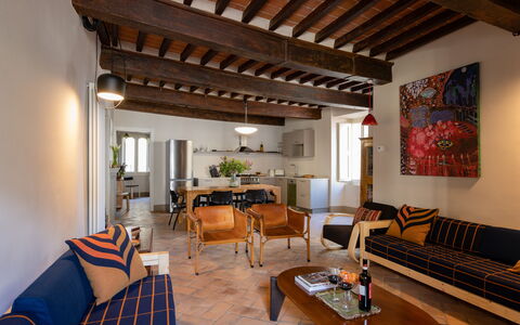 Appartamento Palei: Table, Furniture, Property, Couch, Wood, Chair, Architecture, Plant, Floor, Interior Design