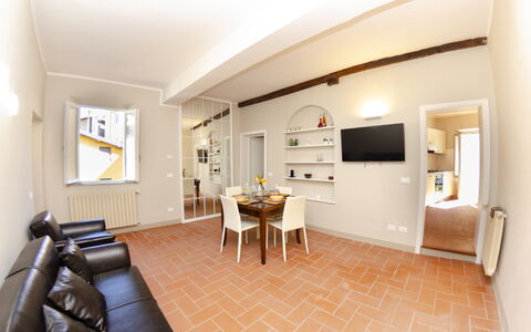 Loft Lucca: Property, Furniture, Picture Frame, Television, Houseplant, Comfort, Interior Design, Architecture, Living Room, Flooring