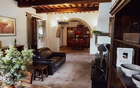 Villa Sant'anna: Property, Furniture, Plant, Building, Picture Frame, Wood, Cabinetry, Interior Design, Living Room, Houseplant