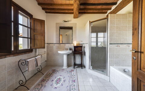 Villa Cevoli: Window, Building, Door, Plumbing Fixture, Wood, Bathroom, Interior Design, Flooring, Floor