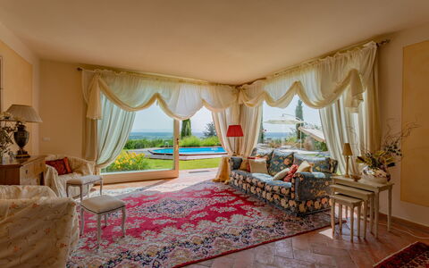 La Quiete: Plant, Property, Furniture, Building, Window, Decoration, Comfort, Textile, House, Chair