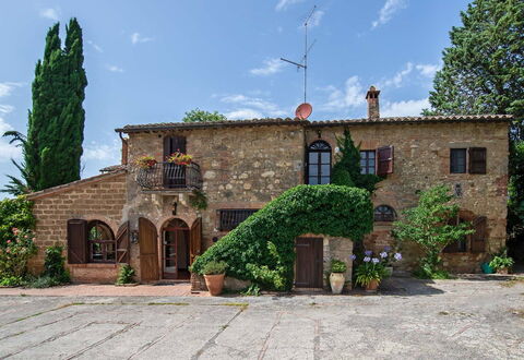 Villa Pania: Sky, Plant, Cloud, Building, Window, Tree, House, Cottage, Door, Grass