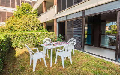 Accommodation:&nbsp;Trilo Garden 650.8