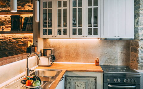 Casa San Valentino: Countertop, Tap, Property, Cabinetry, Kitchen Sink, Window, Sink, Kitchen, Wood, Interior Design