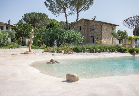 Villa Tavernacce: Water, Sky, Plant, Building, Water Resources, Window, Tree, Azure, House, Arecales