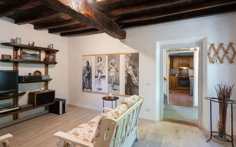 Villa La Vigna: Picture Frame, Furniture, Table, Wood, Interior Design, Lighting, Living Room, Floor, Flooring, Hardwood